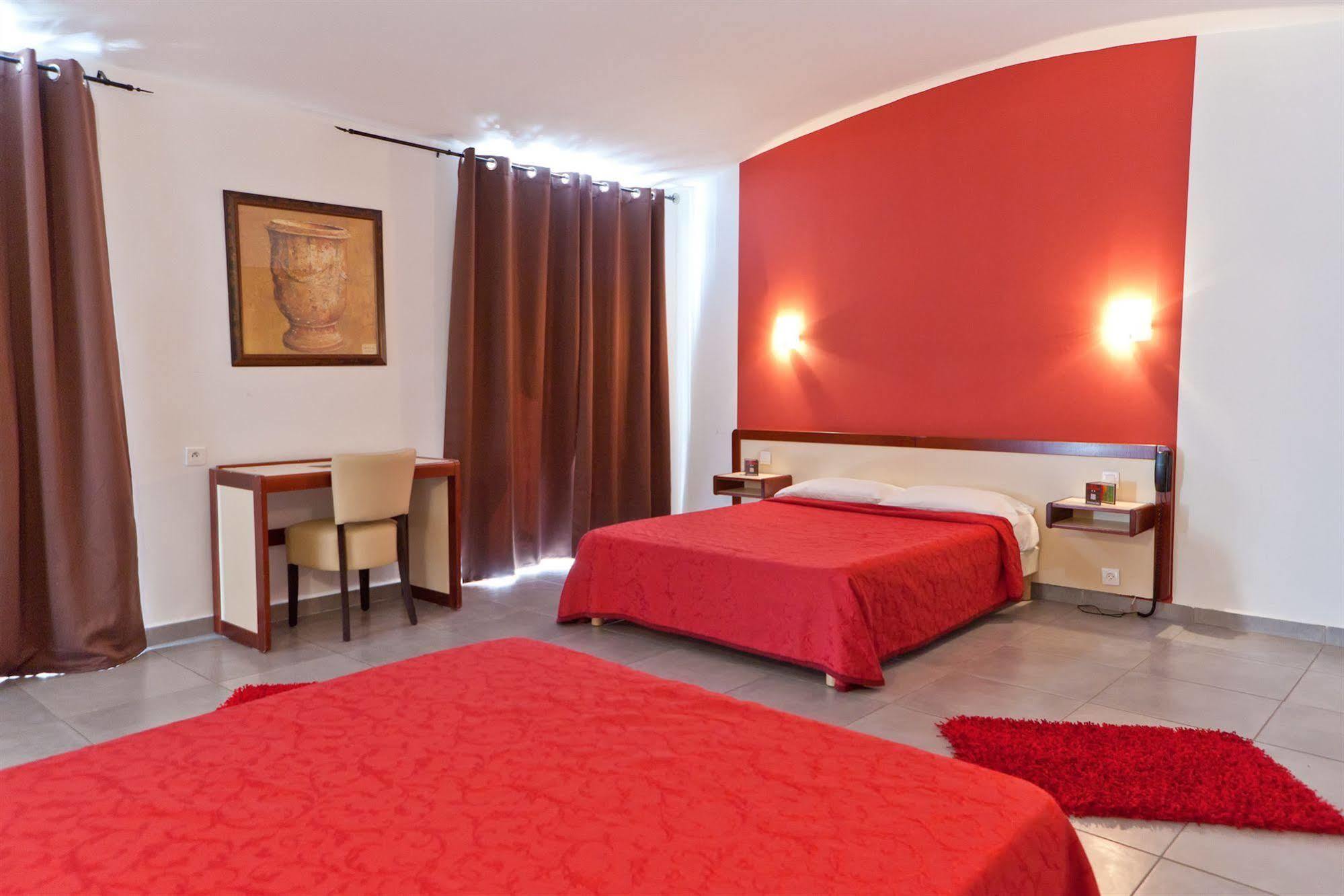 Riviera 2* Bastia (Corsica)
